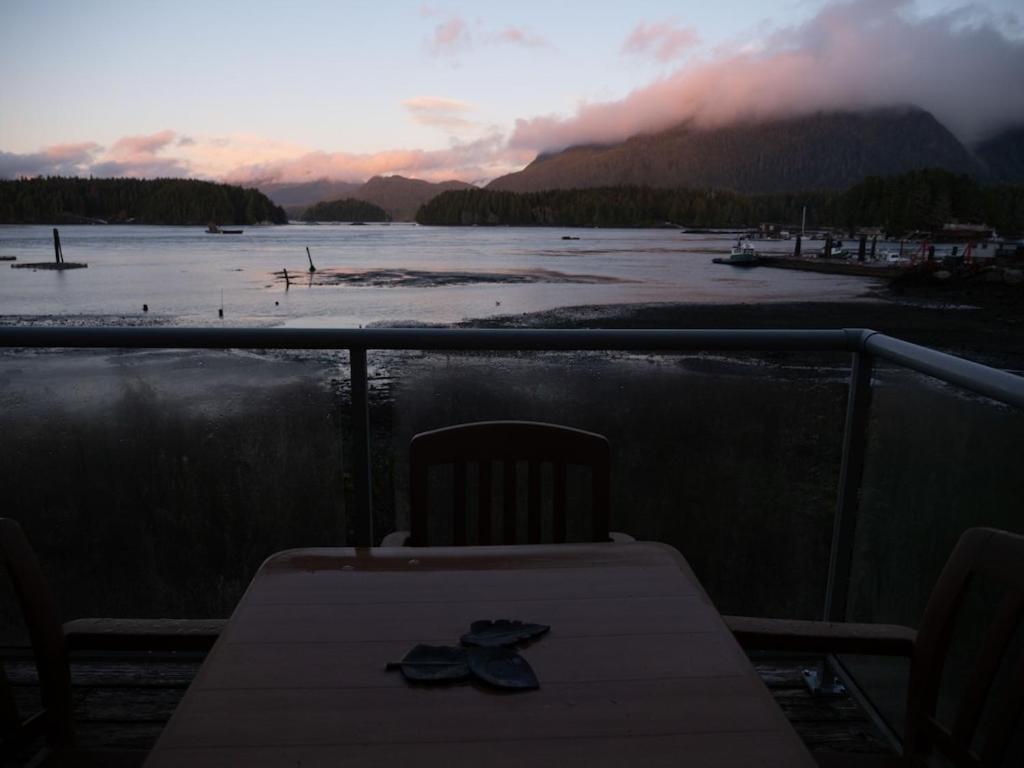 Waterfront View Of The Inlet, Short Walk To Town Apartment Tofino Luaran gambar